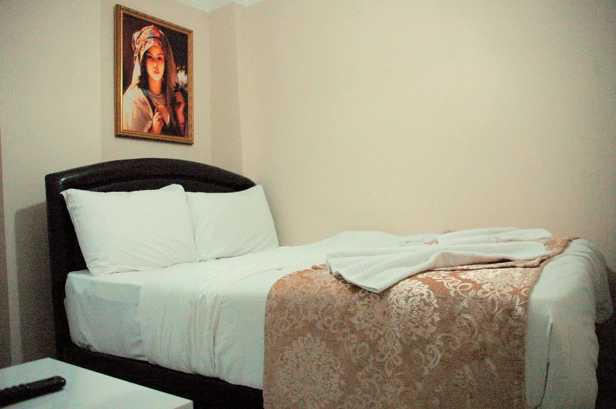 Tolga Hotel Стамбул Экстерьер фото