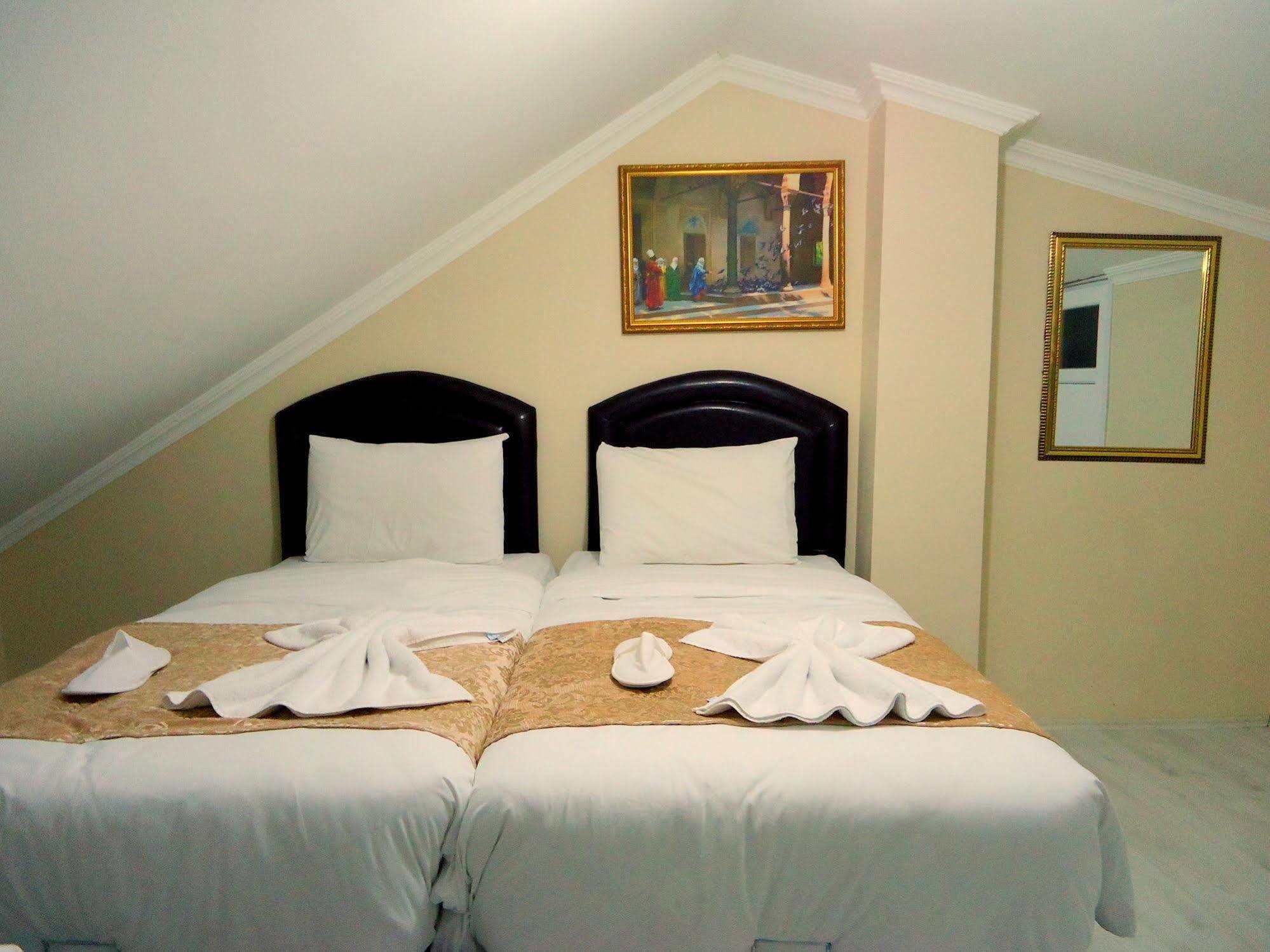 Tolga Hotel Стамбул Экстерьер фото